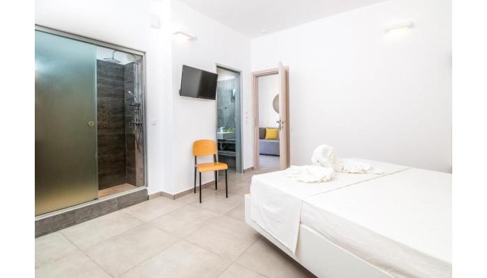 Hillside Studios & Apartments poza 10