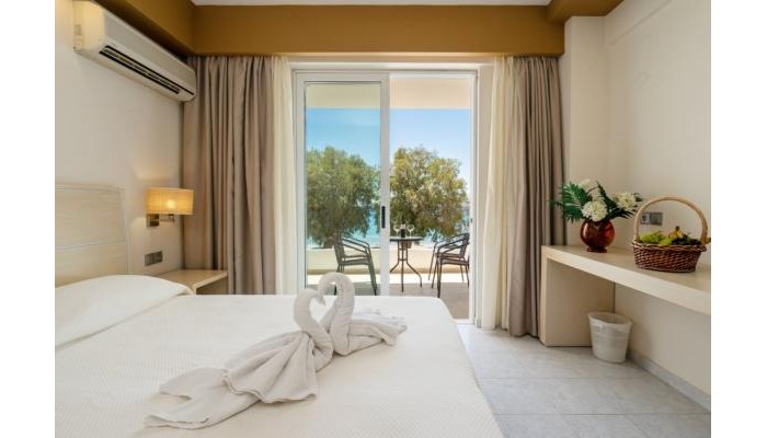 Hotel Kamari Beach poza 10