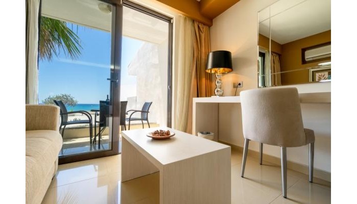 Hotel Kamari Beach poza 9