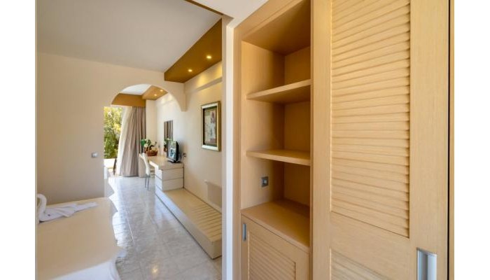 Hotel Kamari Beach poza 6