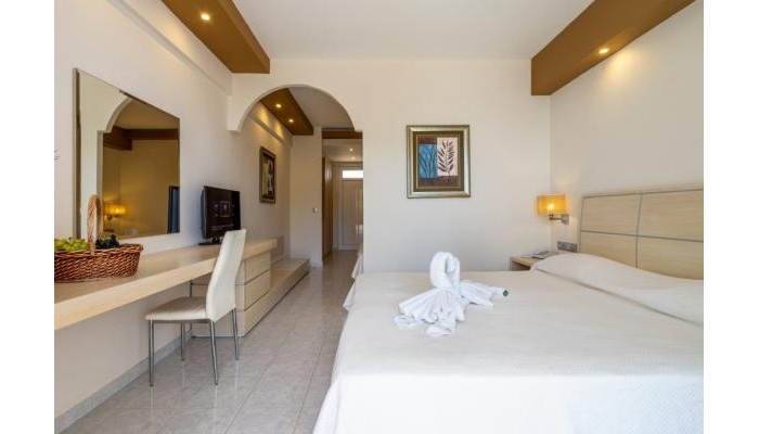 Hotel Kamari Beach poza 3