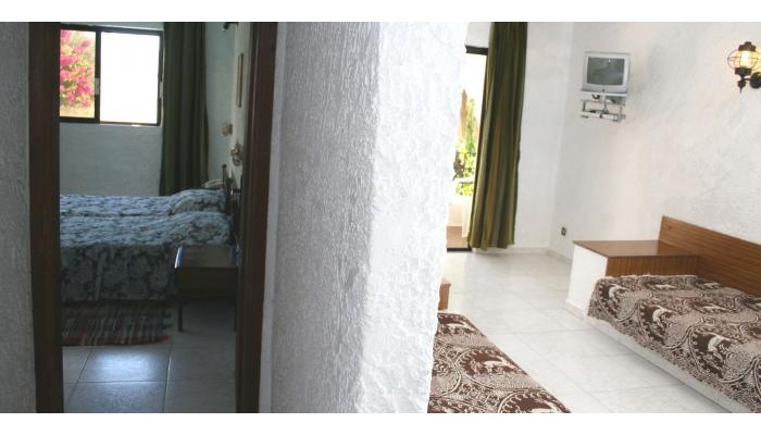 Oasis Hotel Bungalows poza 3