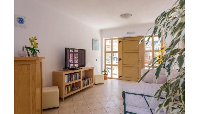 Ritsa Apartments poza 19