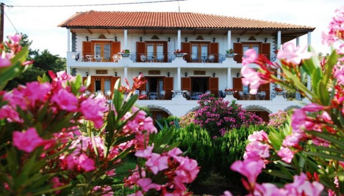 Pantheon Studios Apartments poza 0