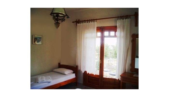 Pantheon Studios Apartments poza 1