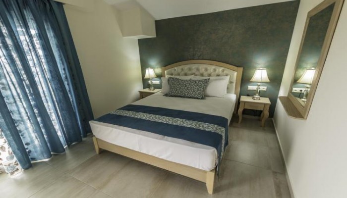 Rania Studios poza 8