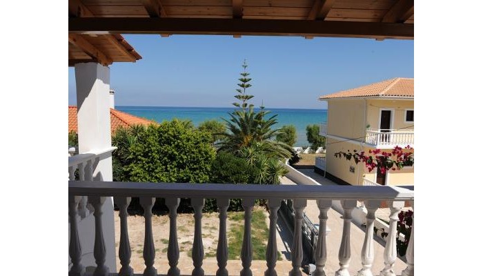 Ageliki Studios poza 2