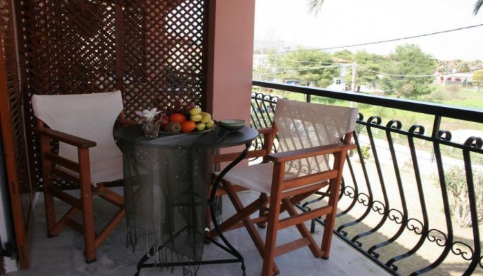 Lucia Studios poza 5