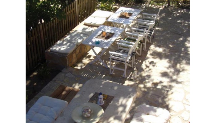 Lucia Studios poza 6