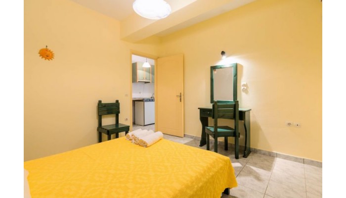 Regina Apartments poza 12