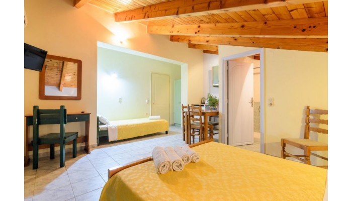 Regina Apartments poza 2