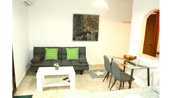 Maira Luxury Studios poza 1