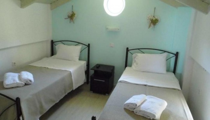 Ilianthos Apartments And Studios poza 4