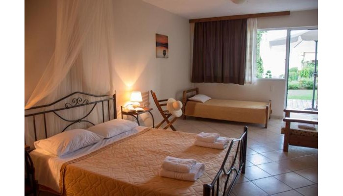 Christianna Studios poza 7