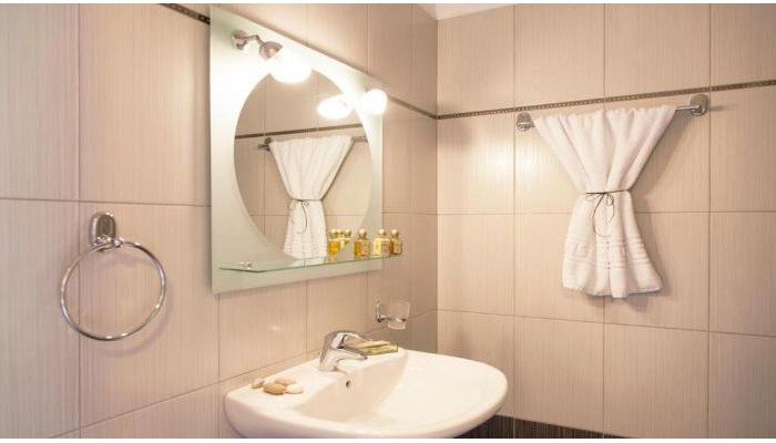 Christianna Studios poza 12