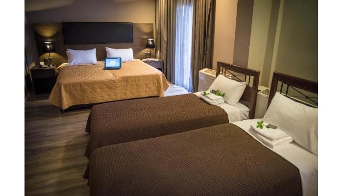 Ditania Hotel poza 7