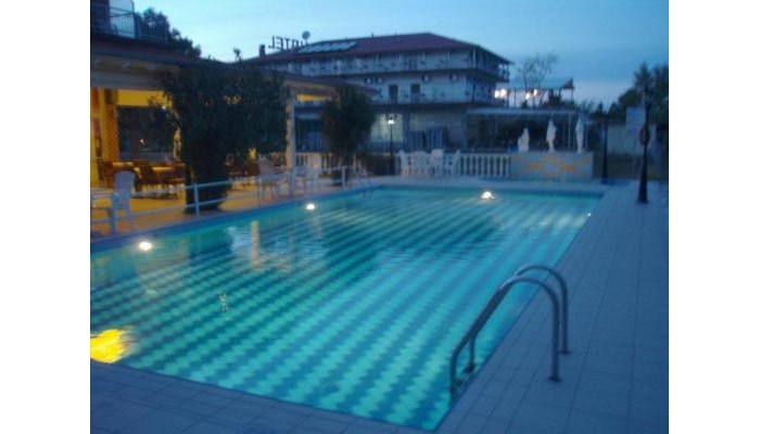 Hotel Kochili poza 2