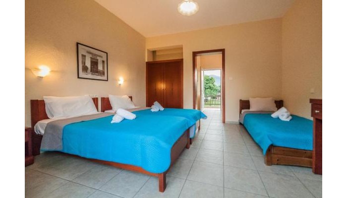 Sintrivanis Beach Resort poza 6