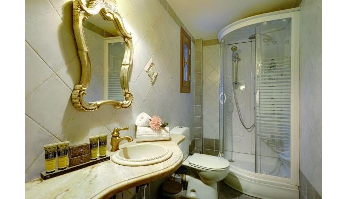 Hotel Iris Guesthouses & Suites poza 0