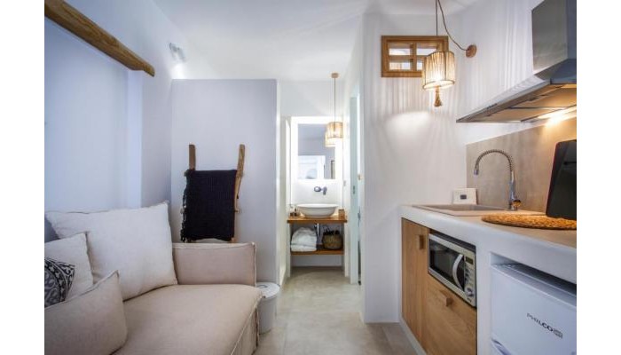 Athina Studios & Suites poza 7