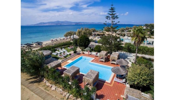 Athina Studios & Suites poza 0