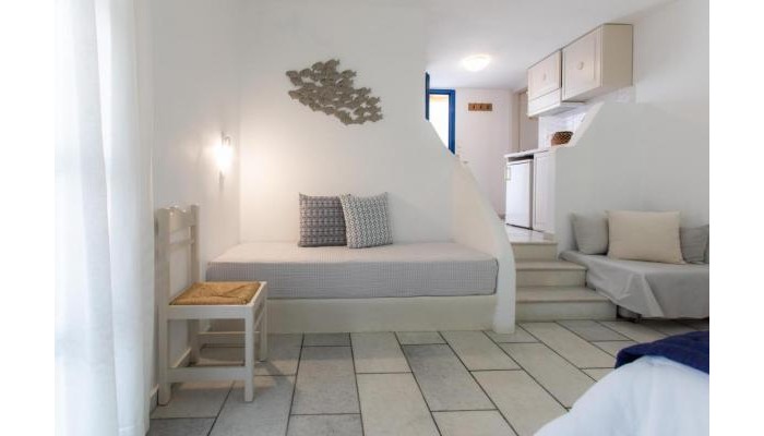 Athina Studios & Suites poza 4