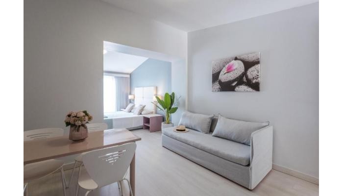 Sunrise Village poza 8