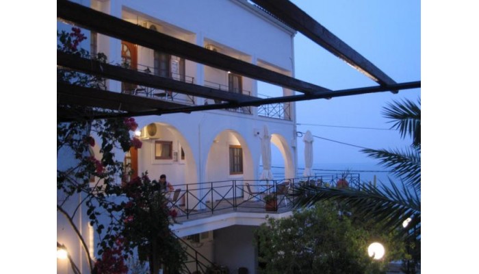 Travlos Studios poza 0