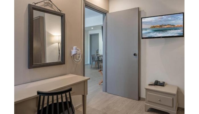 Hotel Lefkoniko Beach & Icarus Suite Apts poza 13