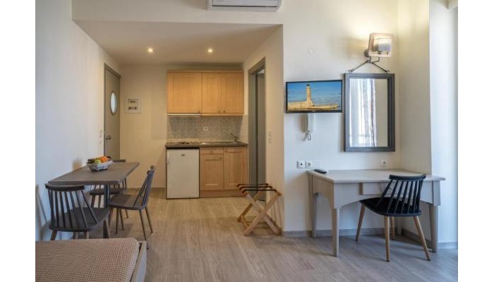 Hotel Lefkoniko Beach & Icarus Suite Apts poza 5