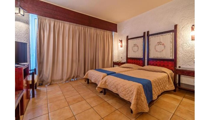 Hotel Lefkoniko Beach & Icarus Suite Apts poza 6