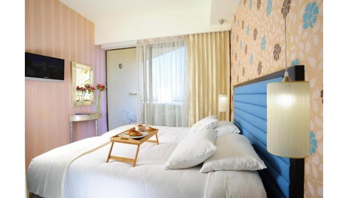 Steris Elegant Beach Hotel & Apartments poza 5