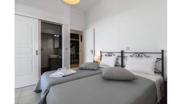 Alonaki Apartments poza 2